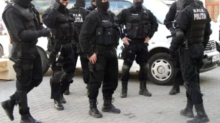 Fostul comisar de la Crimă Organizată Cluj, arestat preventiv pentru 30 de zile de magistrații Tribunalului București, după ce a fost prins în flagrant delict! Șantaja oameni de afaceri după ce le monta microfoane în birouri - VIDEO