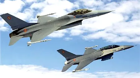 Avion al Rusiei interceptat de aeronave F-16 românești. Acesta zbura în spațiul aerian internațional al Țărilor Baltice