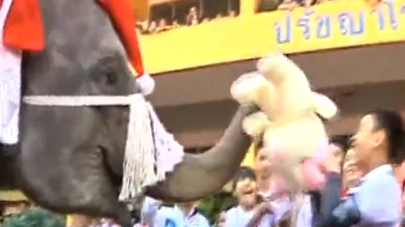 Cum vine Moș Crăciun în Thailanda