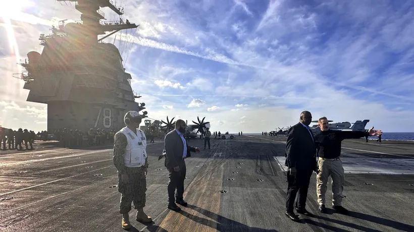 Șeful Pentagonului a mers la bordul unui portavion din Mediterană, cerând continuarea eforturilor pentru a evita escaladarea războiului Israel-Hamas