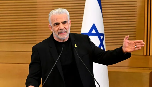 <span style='background-color: #0d0089; color: #fff; ' class='highlight text-uppercase'>EXTERNE</span> Liderul opoziției din Israel îi acuză pe apropiații lui NETANYAHU că au primit fonduri de la susținători ai grupului Hamas