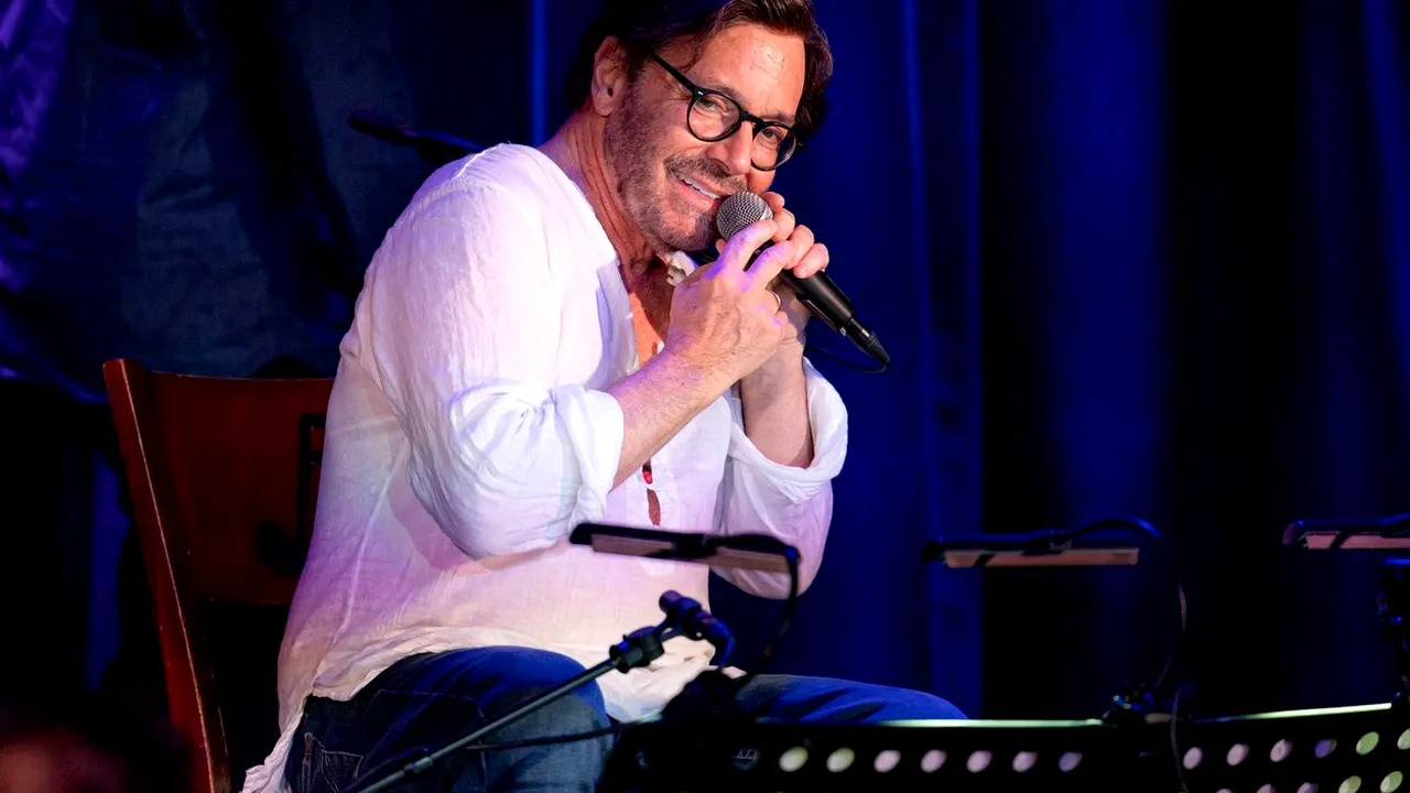 Celebrul artist Al Di Meola a făcut infarct pe scenă, chiar în timpul unui concert la București