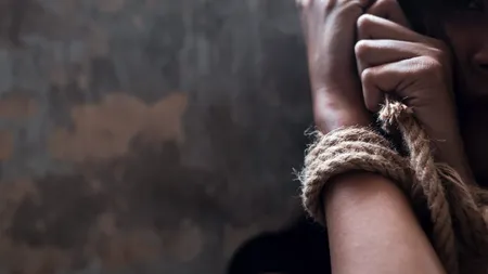 DE NECREZUT. Tânără de 19 ani, amendată după ce și-a sunat familia și a susținut că e răpită. A vrut să facă o glumă