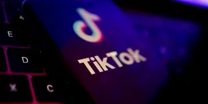 Platforma TikTok încearcă să amâne aplicarea noilor reglementări stricte ale Uniunii Europene în domeniul digital