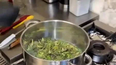 Urzicile, mai scumpe decât carnea: vedetele postului golesc buzunarele românilor