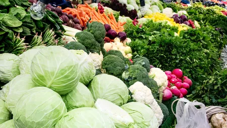 O legumă adorată de români s-a scumpit de 3 ori într-o lună! Cât a ajuns să coste un kilogram