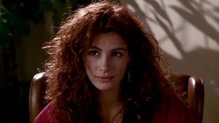 Julia Roberts crede că și-a riscat cariera nefăcând operații estetice