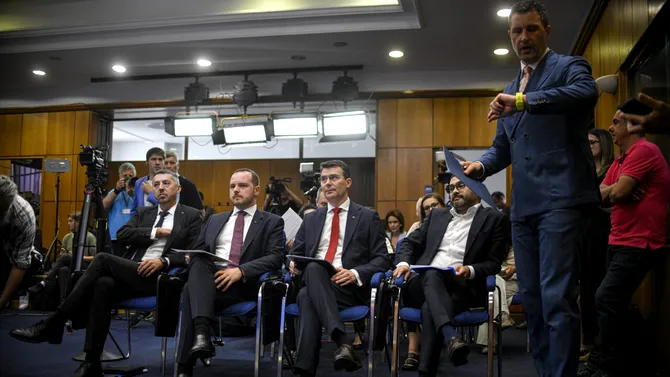 Miniștrii Finanțelor, Muncii, Sănătății și Educației explică taxele și IMPOZITELE anunțate de premierul Ilie Bolojan