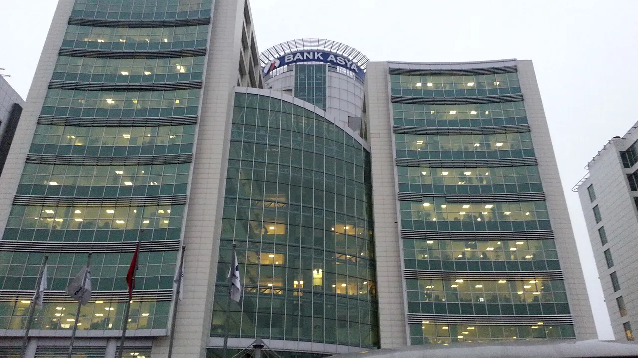 Guvernul turc a preluat Bank Asya, prinsă într-un conflict între Erdogan și un cleric islamic din SUA