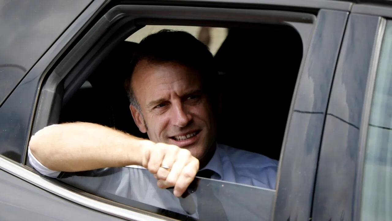 Opoziția dezaprobă afirmațiile făcute de MACRON în cursul vizitei în Arhipelagul Mayotte