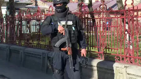 Ce pedeapsă a primit tânărul de 17 ani care a amenințat că aruncă în aer două licee din Târgoviște, doar ca să scape de cursuri