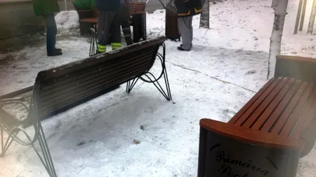 Priviți cu atenție: care este diferența dintre cele două bănci. Se ÎNTÂMPLĂ ÎN ROMÂNIA