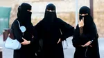 CONTROVERSĂ în Italia, după un proiect pentru limitarea „separatismului cultural” promovat de musulmani. Legea interzice purtarea burqa în public