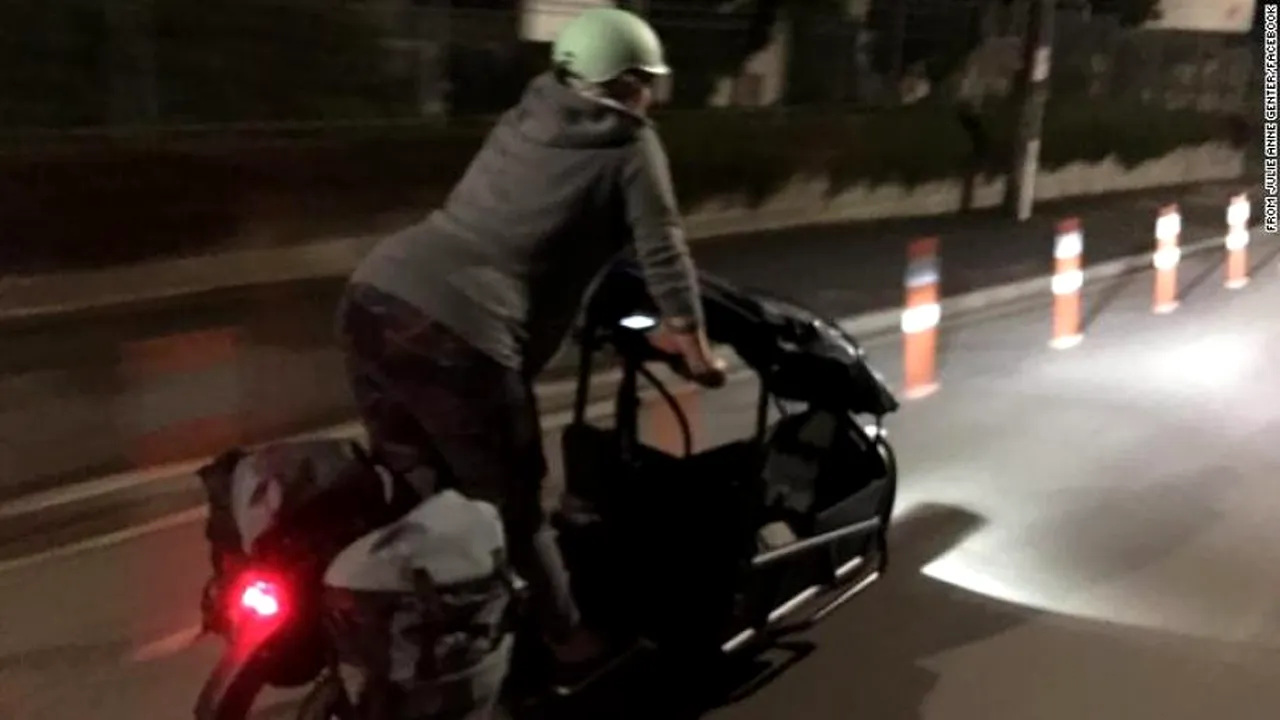 O parlamentară din Noua Zeelandă a pedalat până la spital pentru a naște