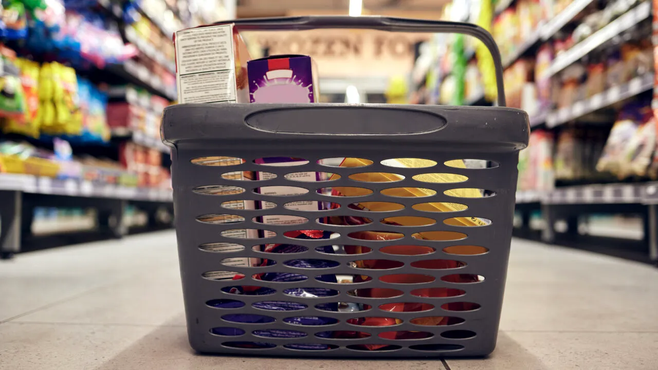 Produsele care s-au ieftinit și cu 50%, înainte de Crăciun