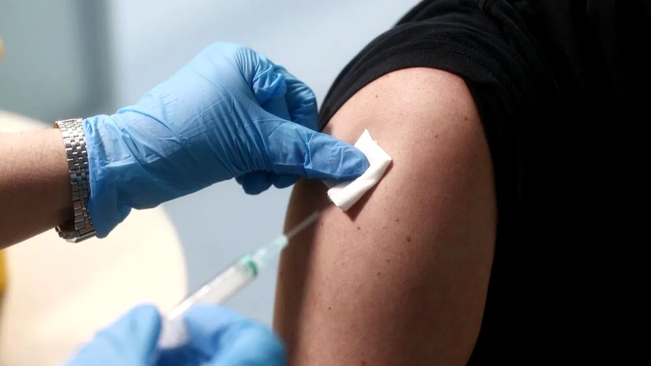 Madrid oprește vaccinarea medicilor și a asistenților medicali din cauza lipsei de doze anti-Covid