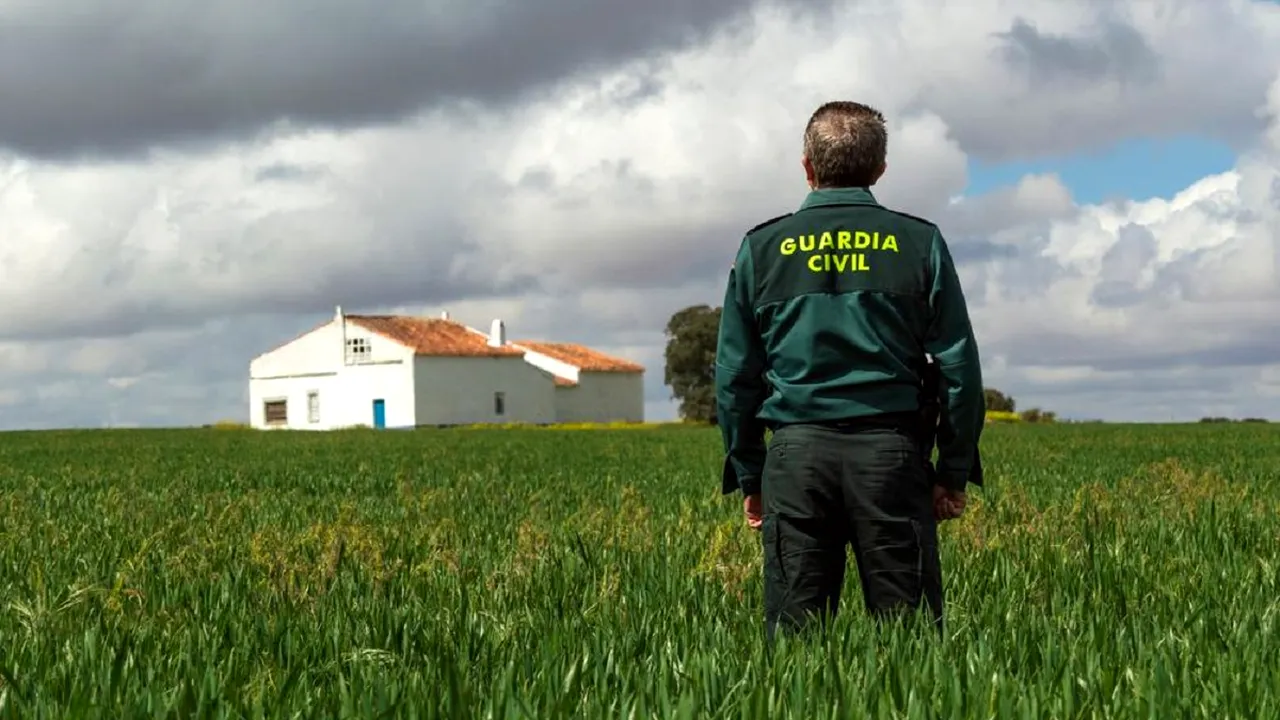 Cadavrul unui bărbat, găsit lângă o fermă din Spania. Polițiștii cred că ar putea fi un angajat de origine română, dispărut în urmă cu un an