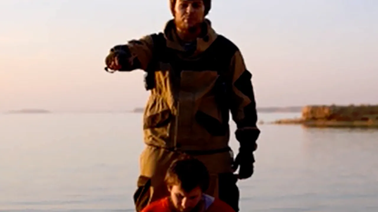 Organizația teroristă Stat Islamic a executat un presupus spion rus. Imagini ȘOCANTE