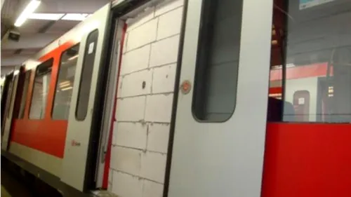 Atenție, se închid ușile!. Surpriza de care au avut parte mai mulți călători care circulau cu acest vagon de metrou