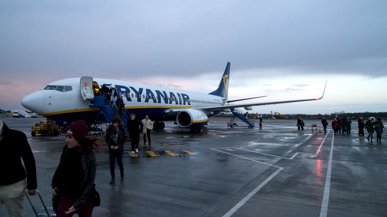 Un avion a efectuat o aterizare de urgență la Berlin, din cauza unor nuntași beți