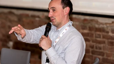 Ce trebuie să înțelegeți, domnule președinte Iohannis, de la noi, cei care am stat la cozile umilinței