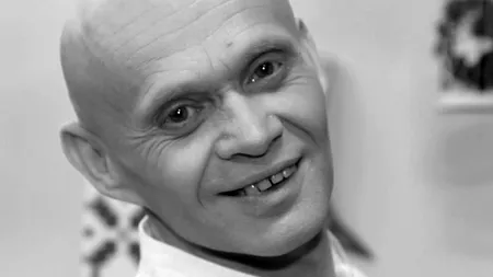 Un celebru cântăreț din România a murit la 48 de ani