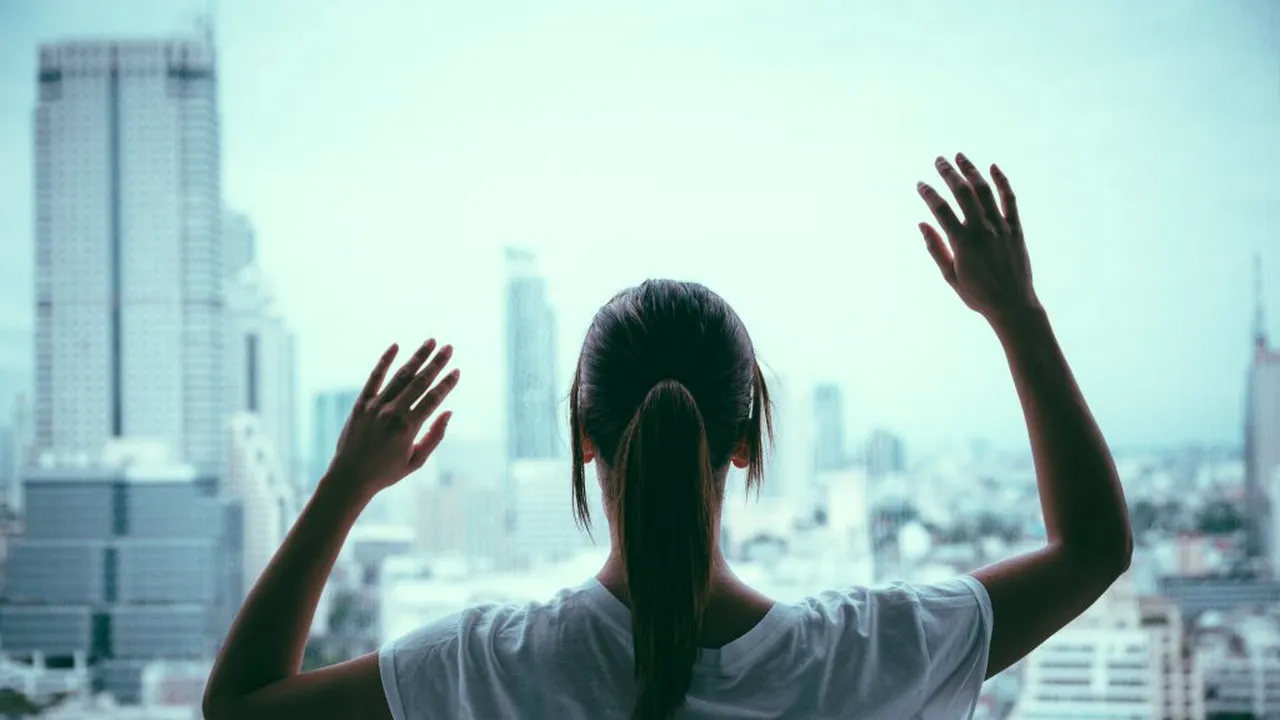 Ministru al Singurătății, numit în Japonia după ce ratele de sinucidere au crescut pentru prima dată în 11 ani: Mai mulți oameni uciși de singurătate decât de SARS-CoV-2