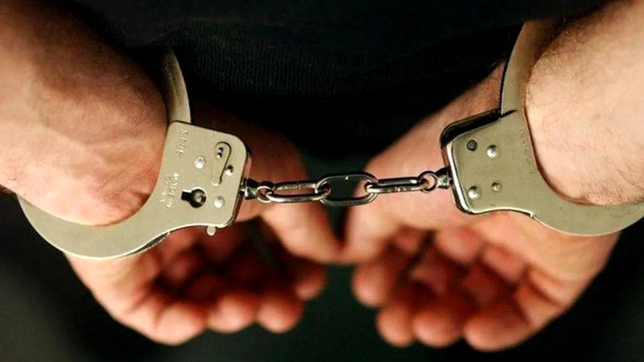 Bărbat de 40 de ani, arestat după ce și-a violat fiica minoră timp de 9 ani. Copila le-a spus anchetatorilor că era violată de la 5 ani și că nimeni nu a luat măsuri 