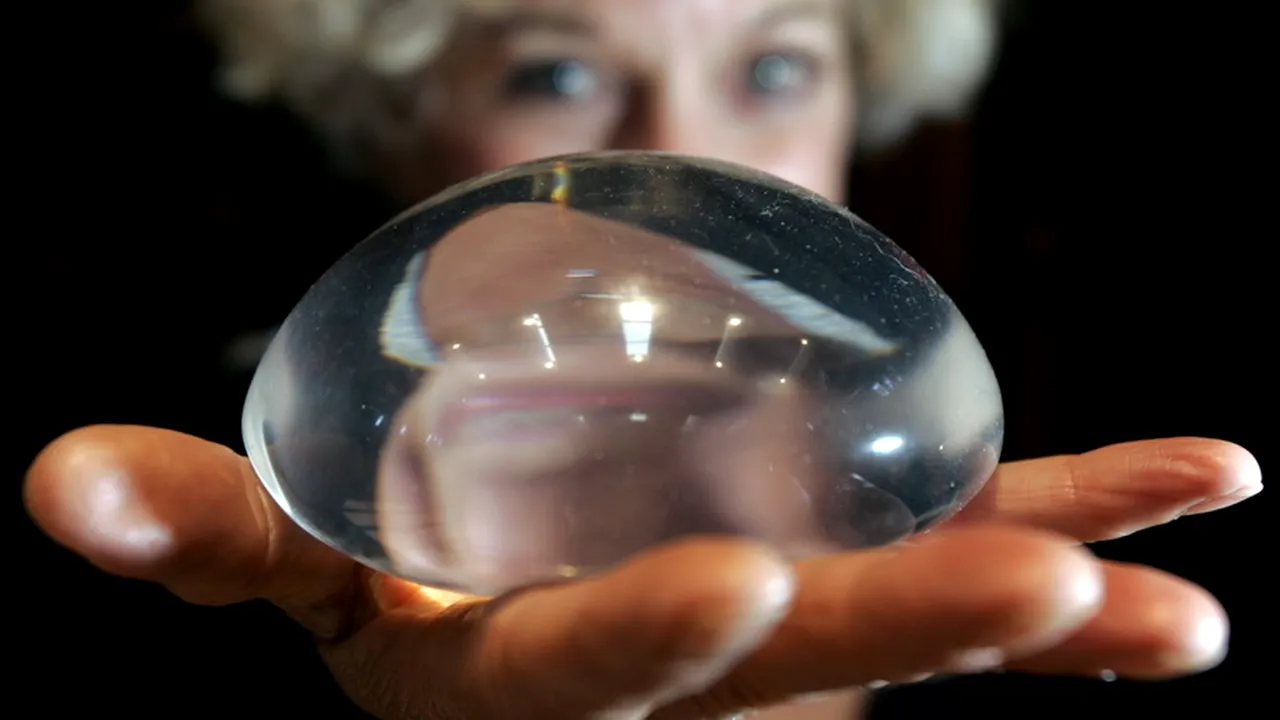 Implanturile mamare cresc riscul de apariție a cancerului. Rezultatele îngrijorătoare ale unui studiu recent