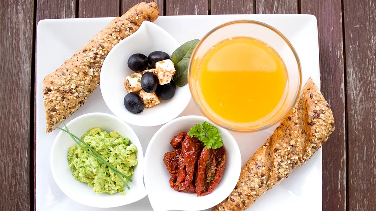 Beneficii ale dietei mediteraneene: de la un metabolism sănătos la reducerea riscului de apariție a cancerului
