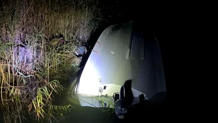 Dosar penal deschis după ce o ambarcaţiune cu patru pasageri la bord s-a răsturnat pe un canal din Delta Dunării