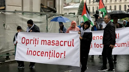 Sute de persoane au ieșit în București la un marș de solidaritate cu Gaza | GALERIE FOTO
