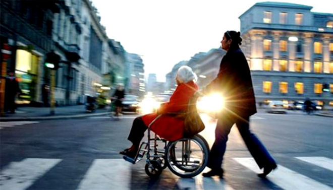 Ce a pățit o pensionară de 82 de ani din Italia, după ce a angajat o badantă de 49 de ani: 
