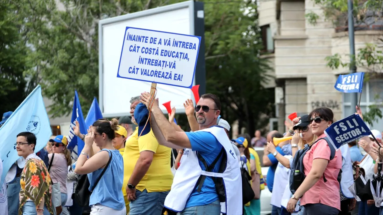 BREAKING NEWS. Profesorii suspendă greva. Sindicatele au acceptat oferta guvernului, dar au o condiție: „În caz contrar, greva va fi reluată”