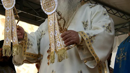 Hrizostom, liderul interimar al Bisericii Ortodoxe Sârbe, a făcut și el COVID, după ce a condus funeraliile fostului patriarh