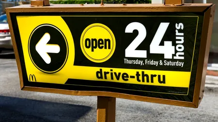 O familie din SUA a dat în judecată McDonald's după ce fetița lor ar fi fost „desfigurată” de un nugget de pui. „Erau nerezonabil de fierbinți”