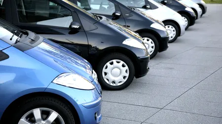 Din septembrie se schimbă regulile RCA: Prețuri diferite în funcție de vânzător. Ce trebuie să știe toți șoferii