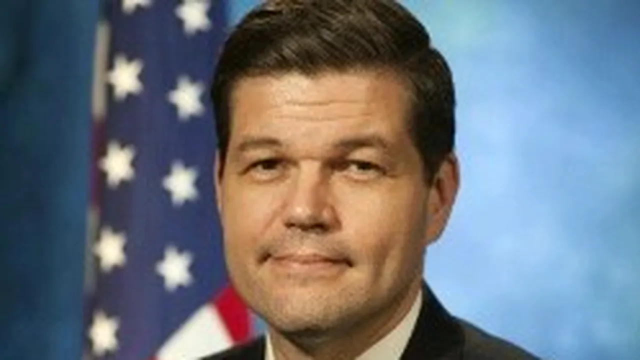 Trimisul lui Trump - la București, pe 