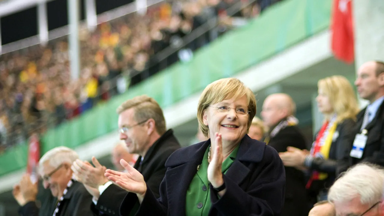 EURO 2012. Angela Merkel va asista la meciul Germania - Grecia