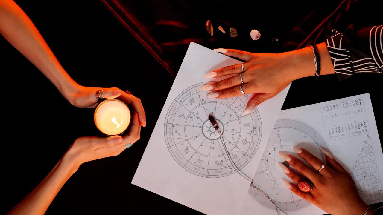 Zodia protejată de Univers de la 1 noiembrie 2024. Are șansa să câștige la Loto, avansează în carieră și își găsește „jumătatea”