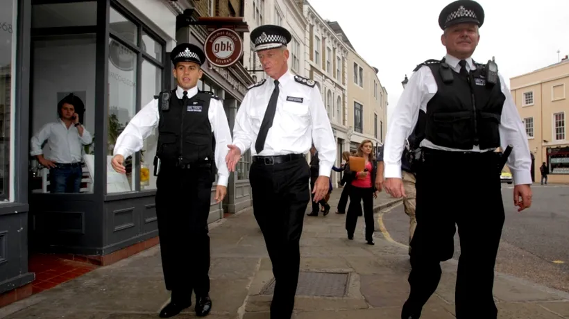 Polițiști români plecați la Londra, primiți de șeful Metropolitan Police 