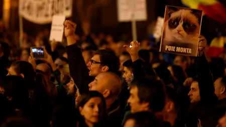 Dosar penal pentru bărbatul care a lovit camera video a unui jurnalist la mitingul de la Timișoara