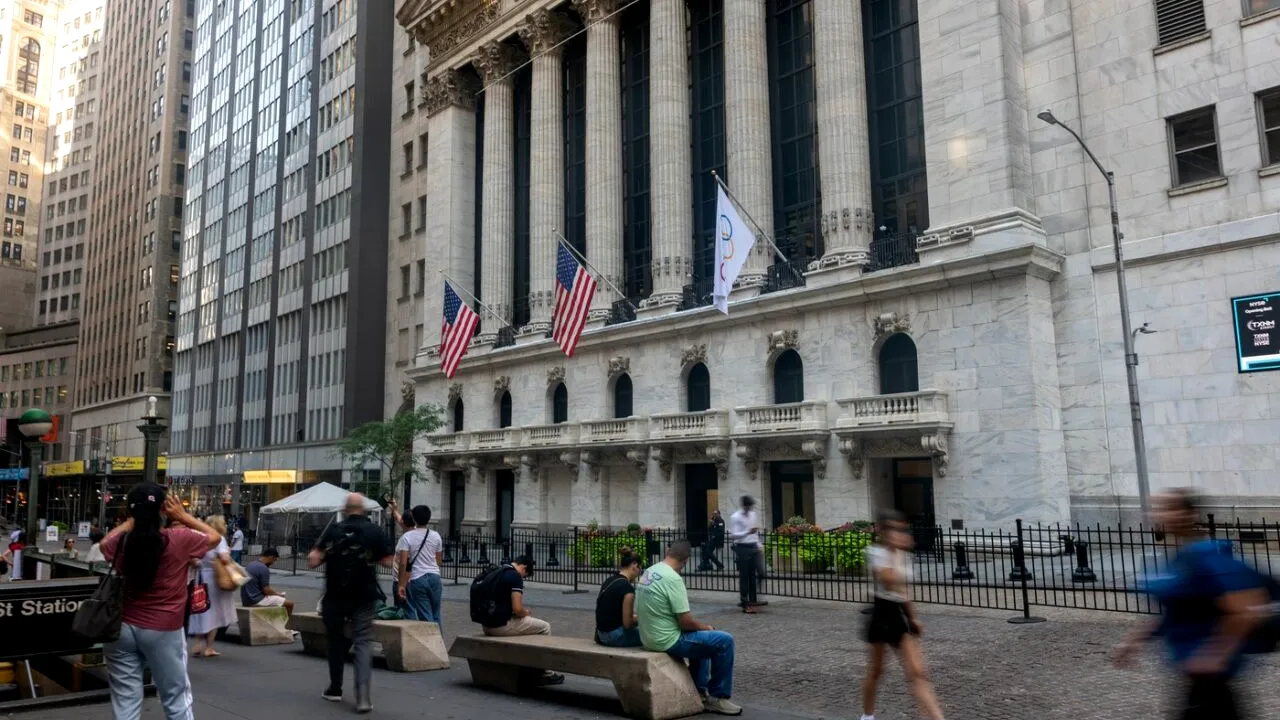 Axios.com: Departamentul Trezoreriei este acuzat că încearcă să impulsioneze ARTIFICIAL economia SUA înaintea alegerilor