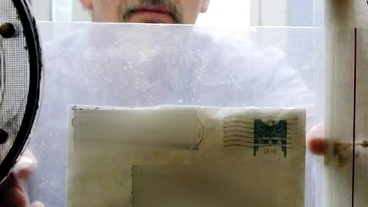 Cinci consulate din Istanbul ale unor țări membre ale coaliției antijihad au primit scrisori conținând un praf suspect