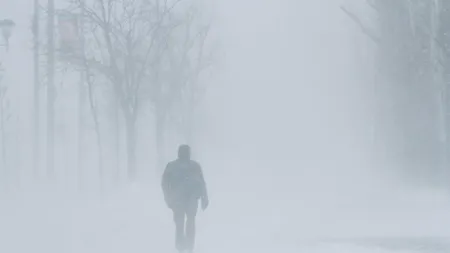 Cod roşu de VISCOL în şapte judeţe, până la ora 14:00. Unde sunt așteptate ninsori