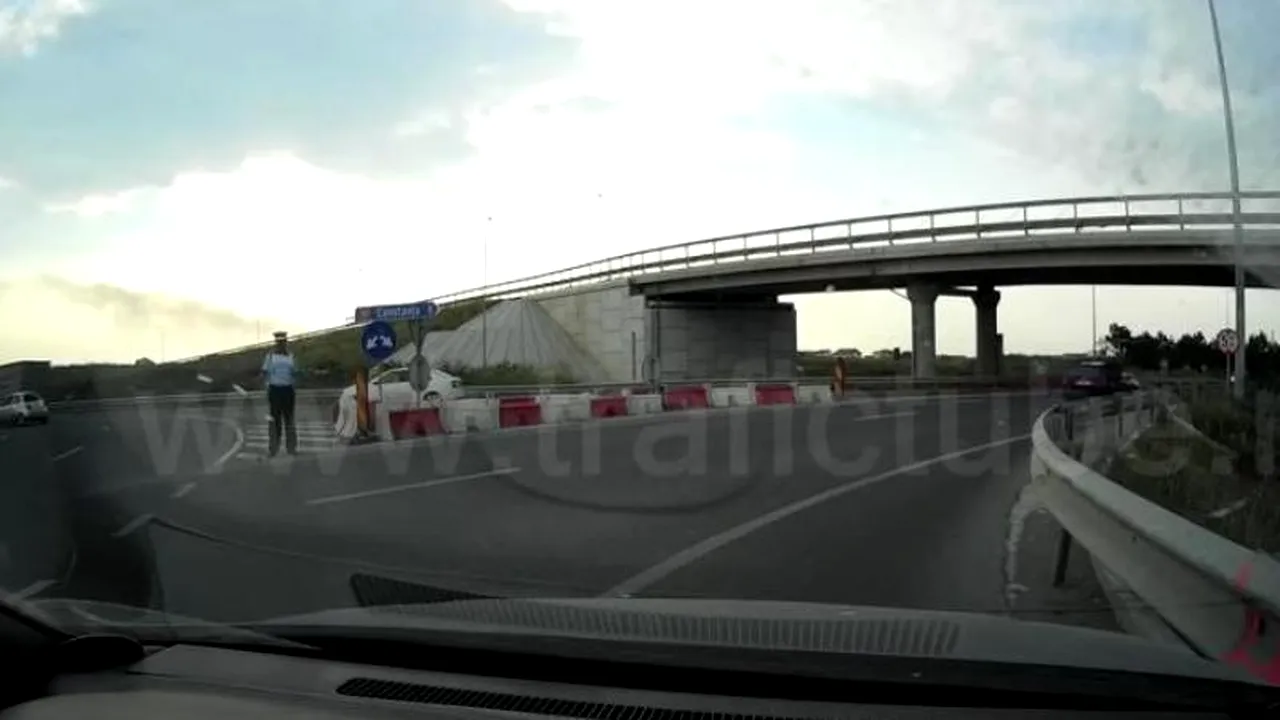 Un șofer român a văzut acest polițist în giratoriu. Patru ore mai târziu, a făcut ASTA