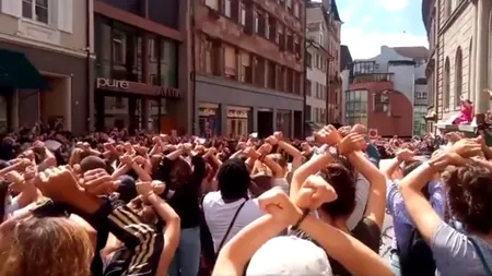 Cazul care șocat Elveția. Proteste masive după ce judecătorii i-au redus pedeapsa unui violator pe motiv că victima „s-a jucat cu focul”