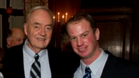 Un fost senator american se va căsători cu un bărbat mai tânăr cu 50 de ani