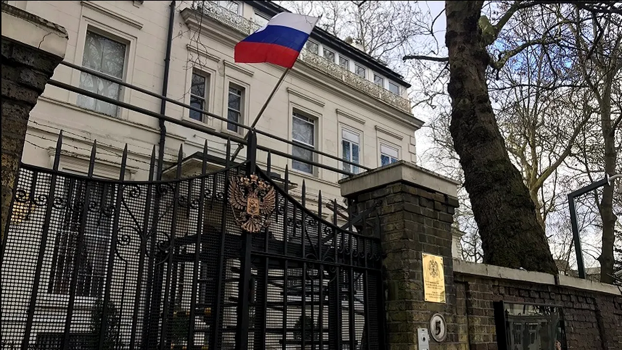 Înalt oficial al Ambasadei Rusiei la București, convocat de urgență la MAE. România protestează față de violarea spațiului aerian cu drone ruse