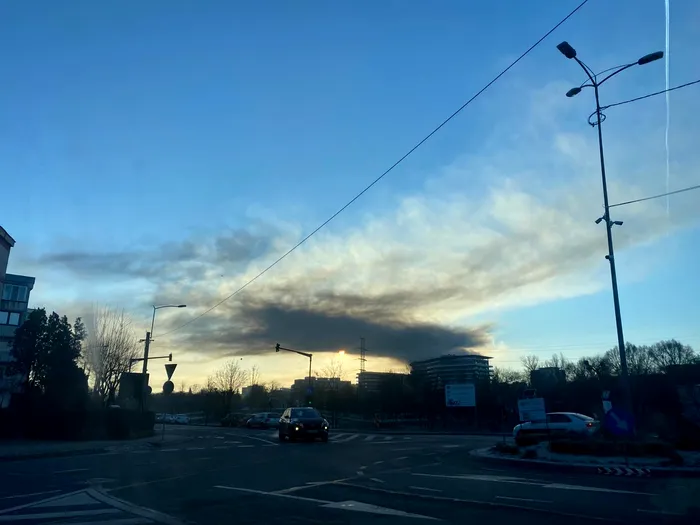 Incendiu la o hală din Cluj Napoca / Sursa foto: ISU Cluj